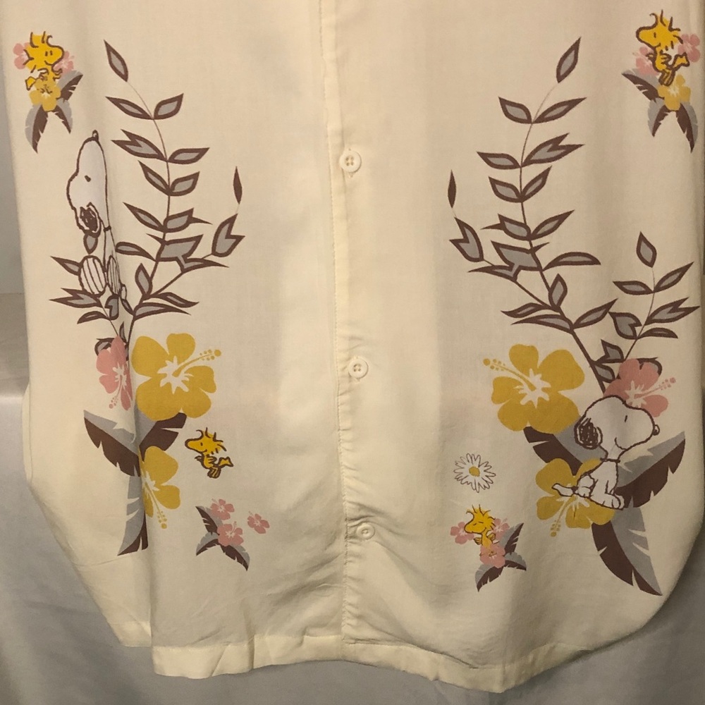 Peanuts Cream and Yellow Floral Button Down Shirt - Picture 3 of 14